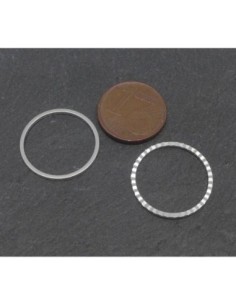 5 anneaux fermés rond 18mm en métal argenté fin brillant blanc un côté lisse un côté martelé 2