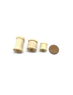 petite bobine en bois brut tailles assorties pour couture ou décoration 2