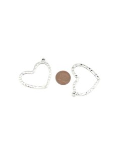 Pendentif coeur évidé en métal argenté martelé 36mm 2