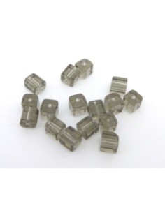 Perle cube en verre gris transparent