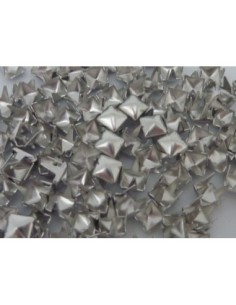 Clous pyramide 4mm argenté pour customisation 2